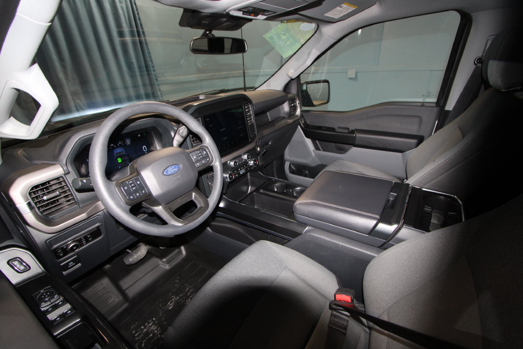 Used 2025 Ford F150 XL w/ Equipment Group 104A Hybrid AWD/4WD image 2