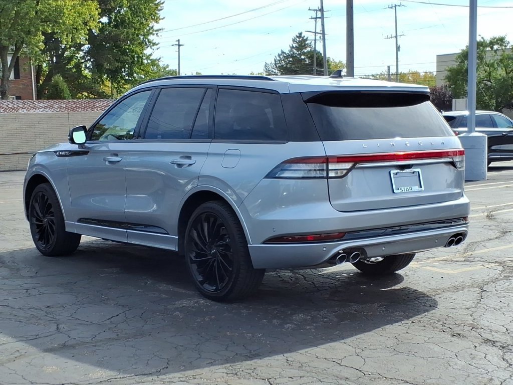 Used 2023 Lincoln Aviator Reserve w/ Equipment Group 201A AWD/4WD image 5