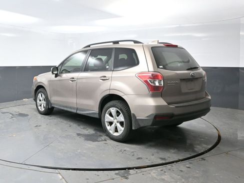 Used 2016 Subaru Forester 2.5i Premium image 12
