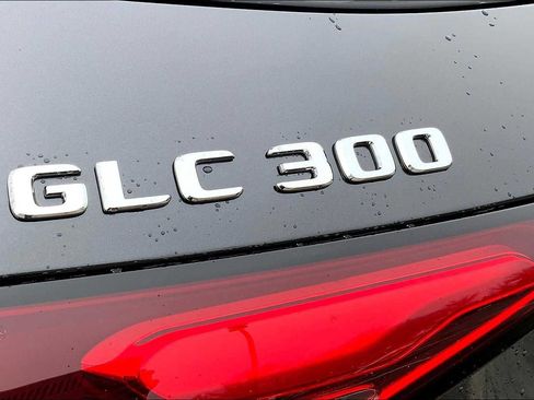 Certified 2025 Mercedes-Benz GLC 300 4MATIC image 19