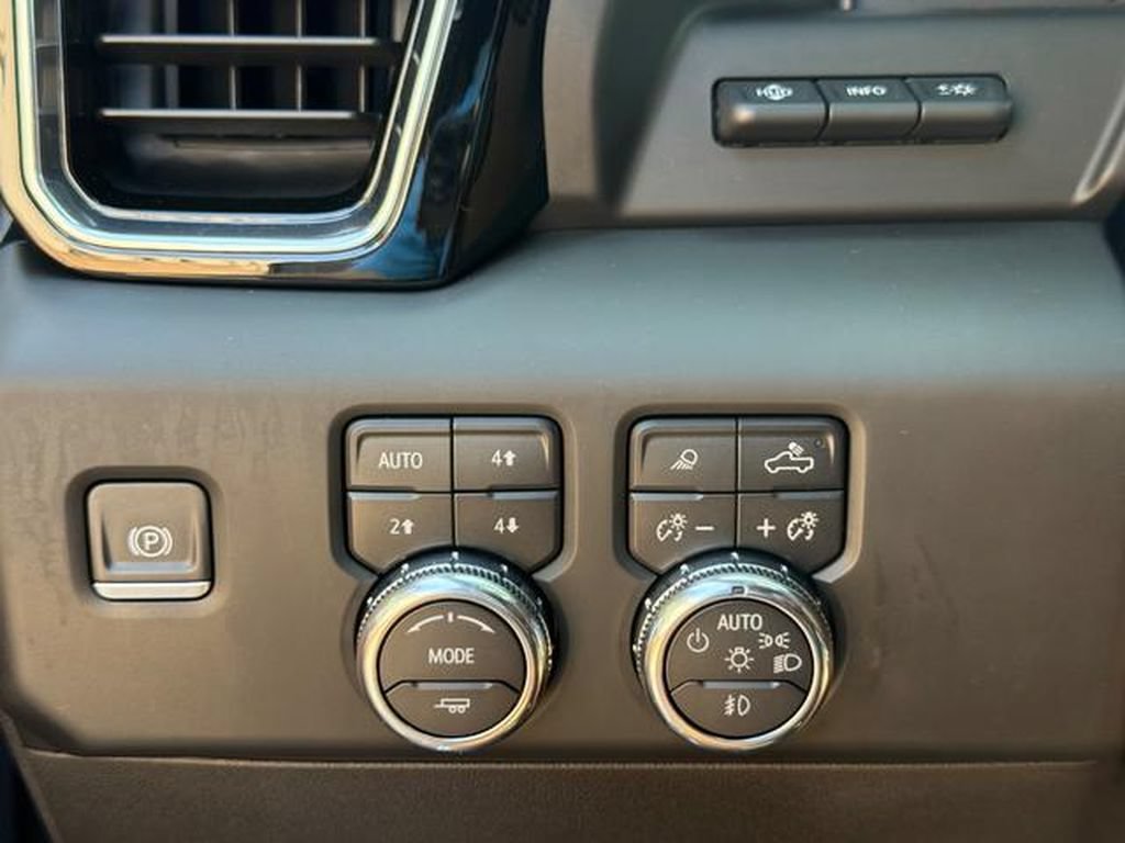 Used 2023 GMC Sierra 1500 Denali Ultimate AWD/4WD image 29