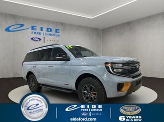 Used 2025 Ford Expedition Tremor video 1