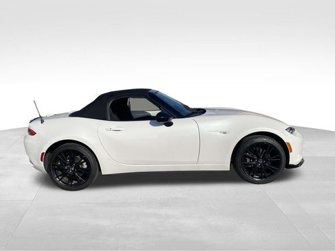 Used 2024 MAZDA MX-5 Miata Club image 2