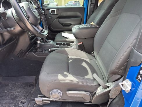Used 2022 Jeep Wrangler Willys image 12