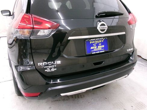 Used 2017 Nissan Rogue SV AWD/4WD image 7