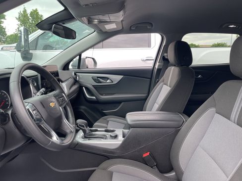 Used 2025 Chevrolet Blazer LT image 5