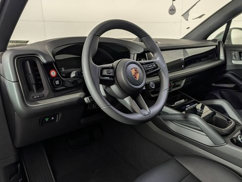 New 2026 Porsche Cayenne image 4