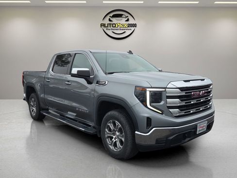 Used 2023 GMC Sierra 1500 SLE image 1