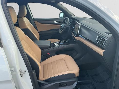New 2026 Volkswagen Atlas Cross Sport SEL R-Line AWD/4WD image 15