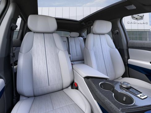 New 2026 Cadillac Optiq Sport 2 w/ LPO, Floor Liner Package AWD/4WD image 16