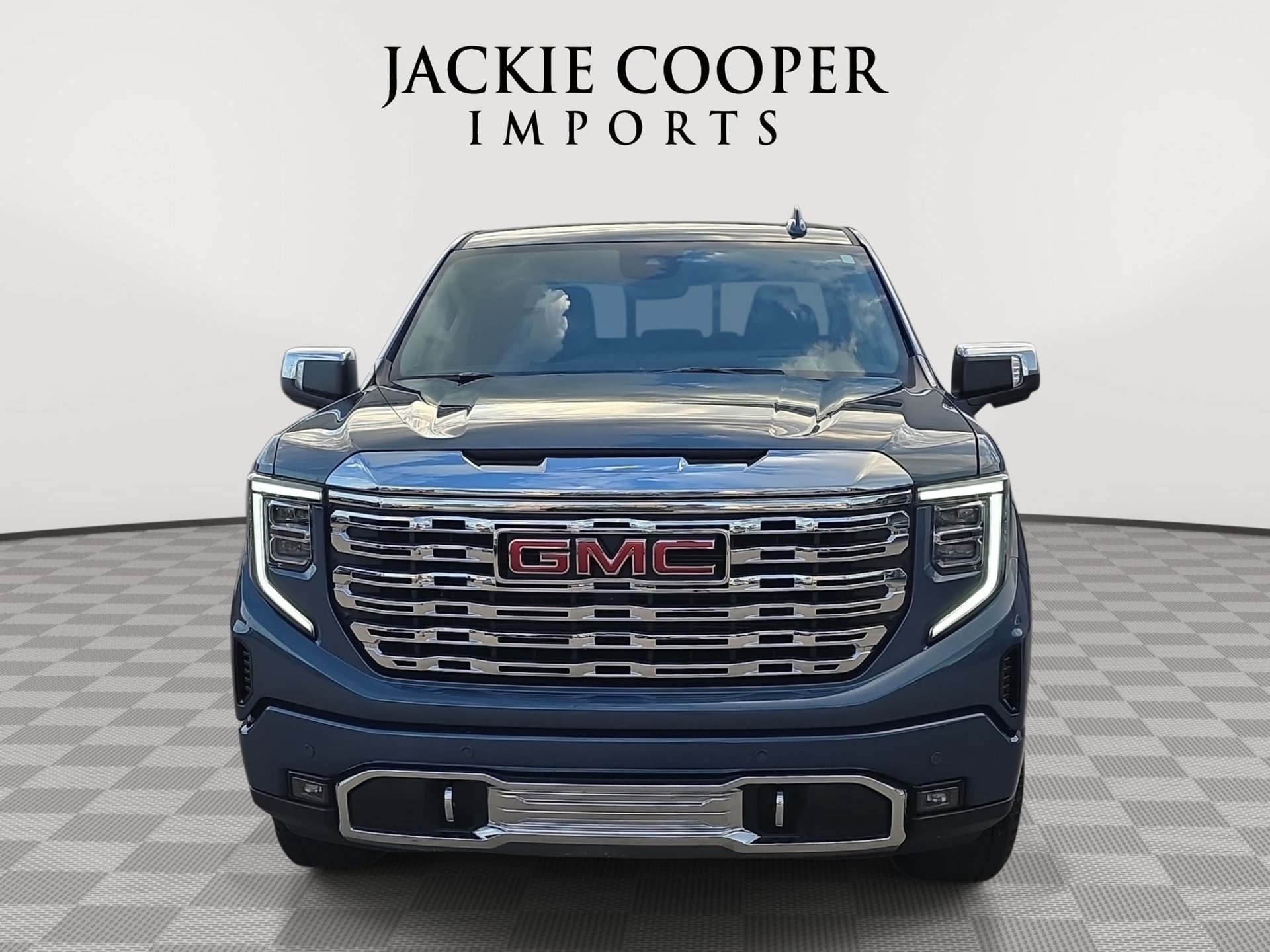 Used 2026 GMC Sierra 1500 Denali w/ Technology Package AWD/4WD image 2