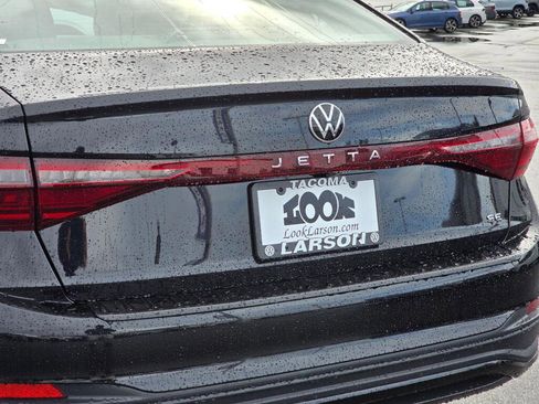 New 2026 Volkswagen Jetta SE FWD image 12