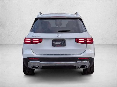 Used 2026 Mercedes-Benz GLB 250 image 8
