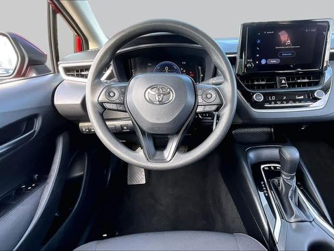 Used 2026 Toyota Corolla LE FWD image 6