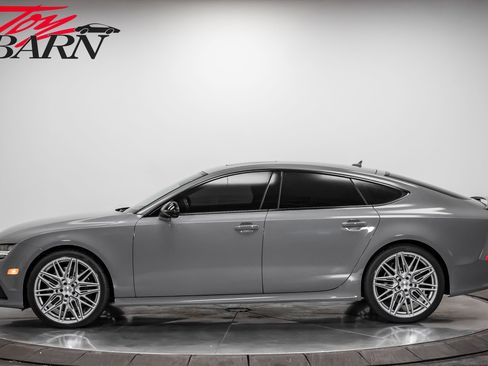 Used 2016 Audi RS 7 Prestige image 2