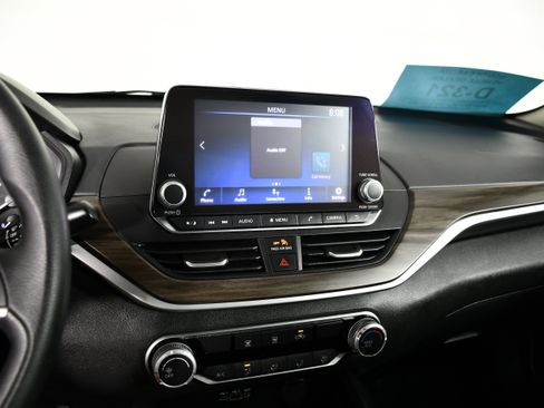 Used 2024 Nissan Altima 2.5 SV FWD image 26