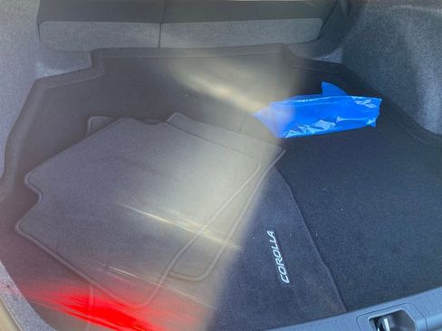 Used 2025 Toyota Corolla LE image 12