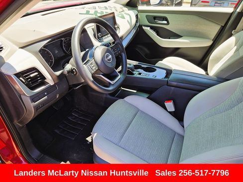 Used 2023 Nissan Rogue SV FWD image 17
