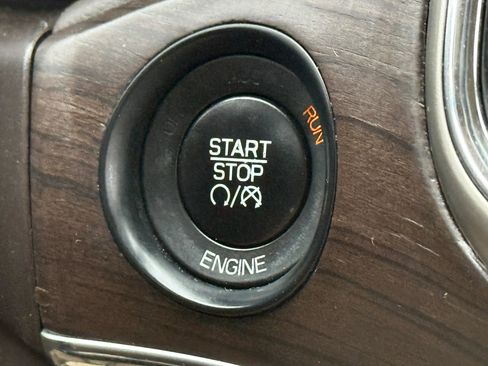 Used 2014 Jeep Grand Cherokee Overland RWD image 25