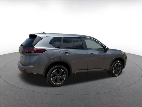 Used 2025 Nissan Rogue SV FWD image 15