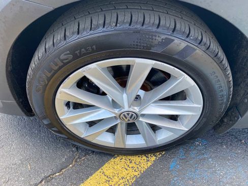 Used 2017 Volkswagen Golf Alltrack S AWD/4WD image 37