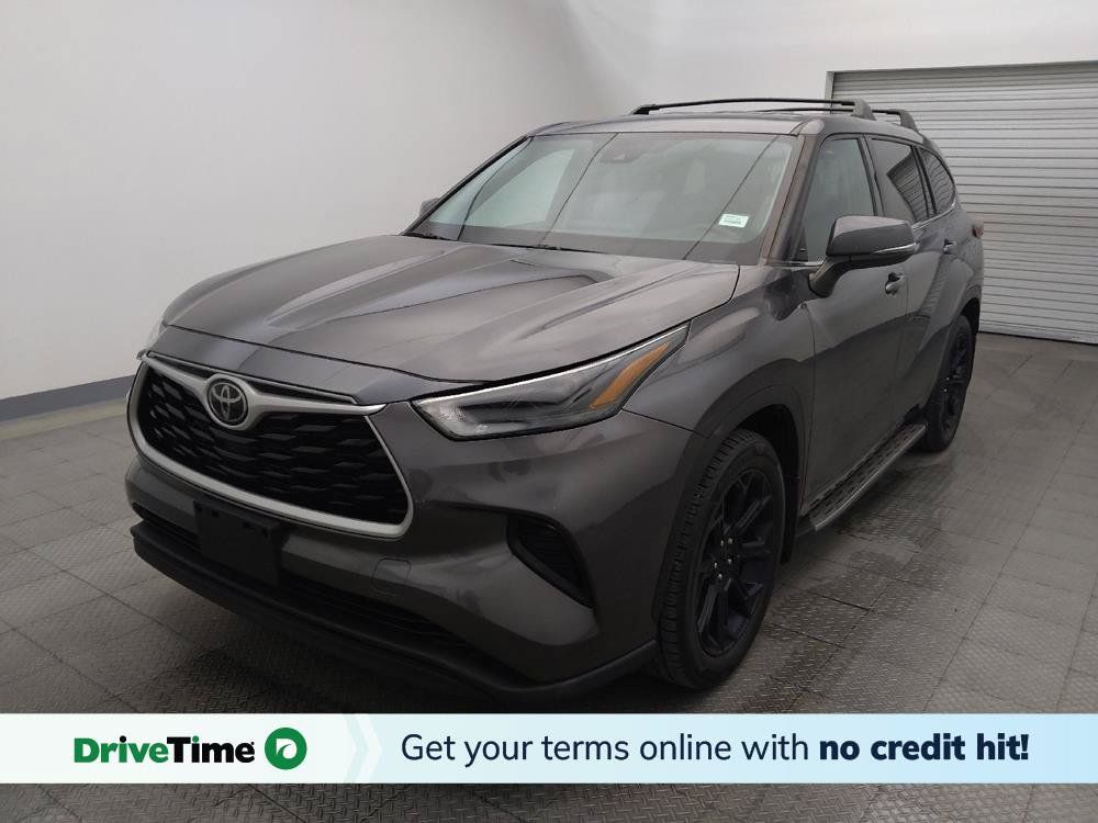 Used 2022 Toyota Highlander L FWD image 1