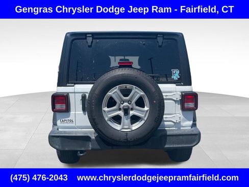 Used 2022 Jeep Wrangler Unlimited Sport AWD/4WD image 6