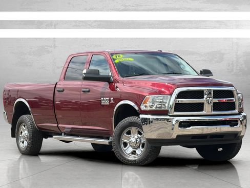 Used 2018 RAM 2500 Tradesman w/ Chrome Appearance Group AWD/4WD image 2