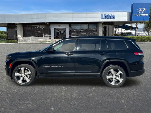 Used 2022 Jeep Grand Cherokee L Limited AWD/4WD image 6