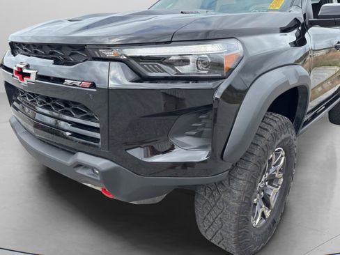 Used 2025 Chevrolet Colorado ZR2 w/ Technology Package image 5
