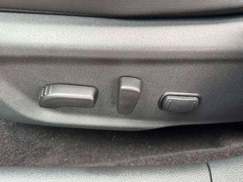 Certified 2025 Nissan Sentra SR w/ SR Premium Package image 18