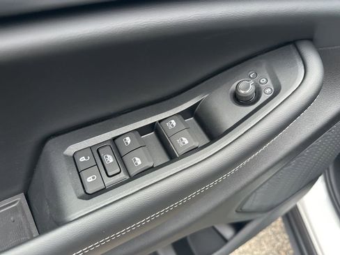 New 2025 Jeep Grand Cherokee Laredo image 12