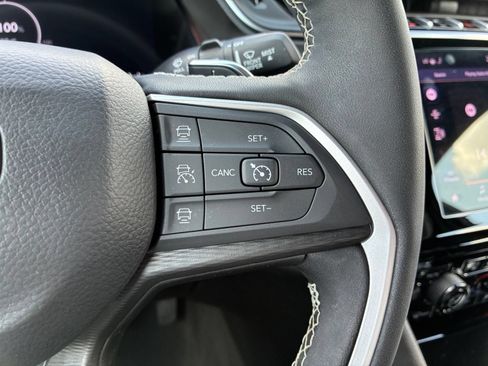 Used 2024 Jeep Grand Cherokee Altitude RWD image 26