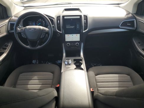 Used 2024 Ford Edge SE image 12