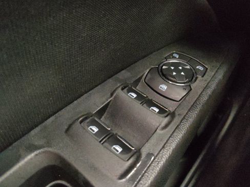 Used 2018 Ford Fusion SE w/ Fusion SE Technology Package FWD image 27
