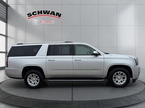 Used 2019 GMC Yukon XL SLT w/ Open Road Package AWD/4WD image 3