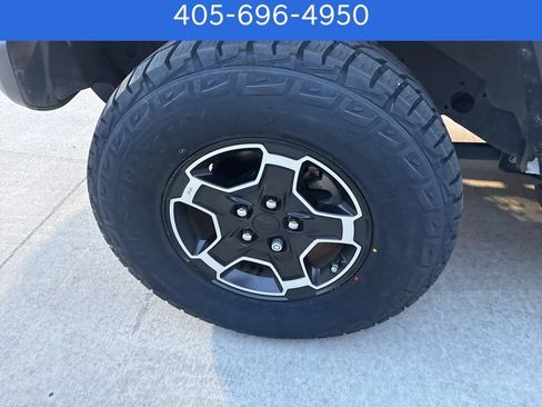 Used 2020 Jeep Gladiator Overland AWD/4WD image 10