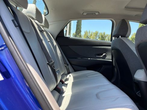 Used 2024 Hyundai Elantra Limited FWD image 19