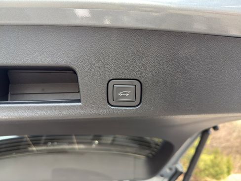 New 2026 Chevrolet Traverse LT w/ Sun and Wheel Package image 21