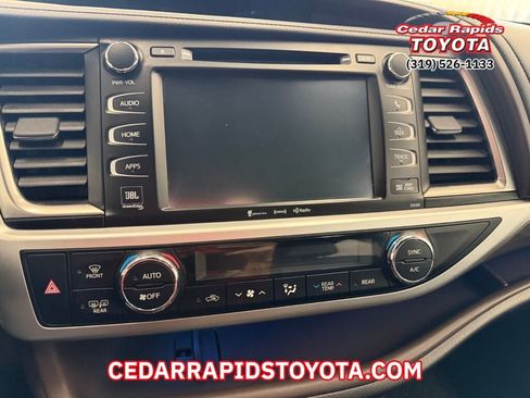 Used 2019 Toyota Highlander Limited image 15