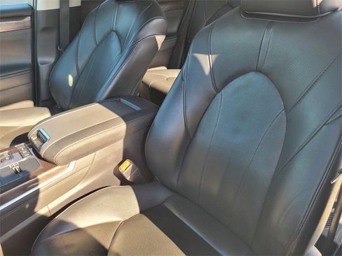 Used 2021 Toyota Highlander Limited image 13