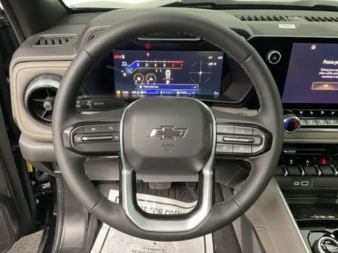 New 2026 Chevrolet Colorado ZR2 w/ Technology Package AWD/4WD image 14