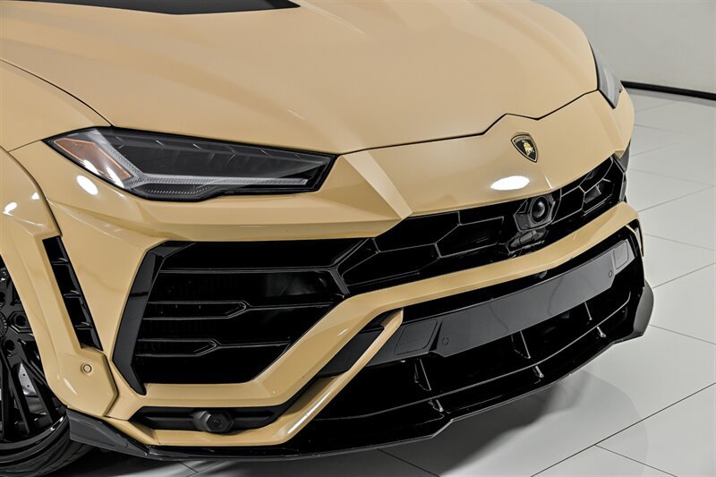 Used 2022 Lamborghini Urus AWD/4WD image 4
