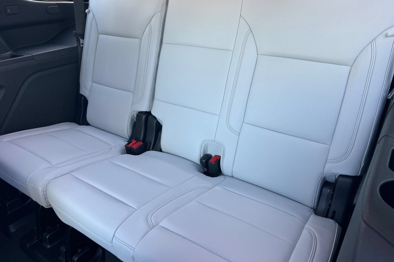 Used 2026 Chevrolet Tahoe Premier AWD/4WD image 21