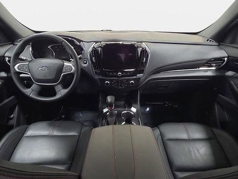 Used 2023 Chevrolet Traverse RS AWD/4WD image 10