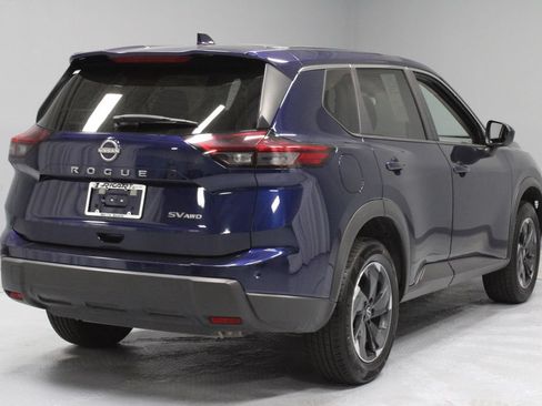 Certified 2024 Nissan Rogue SV AWD/4WD image 10