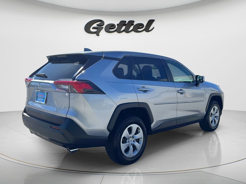 Used 2024 Toyota RAV4 LE FWD image 13