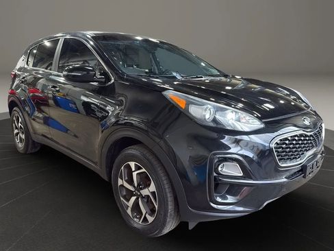 Used 2020 Kia Sportage LX w/ LX Popular Package image 3