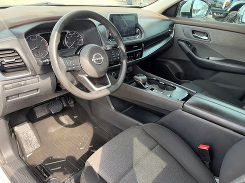 Used 2022 Nissan Rogue SV FWD image 8