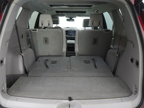 Used 2018 GMC Acadia SLT AWD/4WD image 9